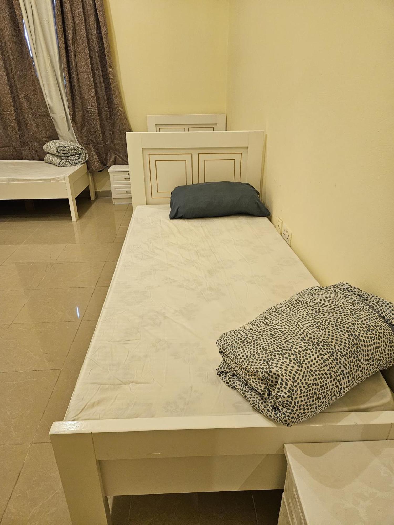 Paradiso Backpackers Nest Abu Dhabi Esterno foto